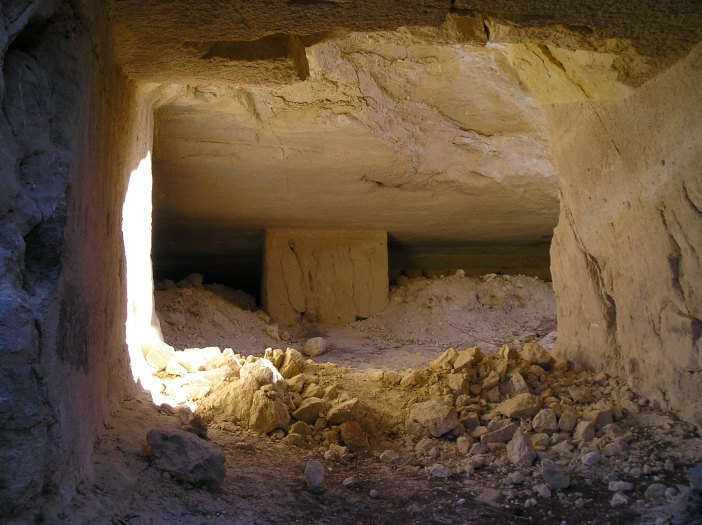 Nave principal de la cueva de los Navarros. Fotografía de José A. Aparicio Florido 